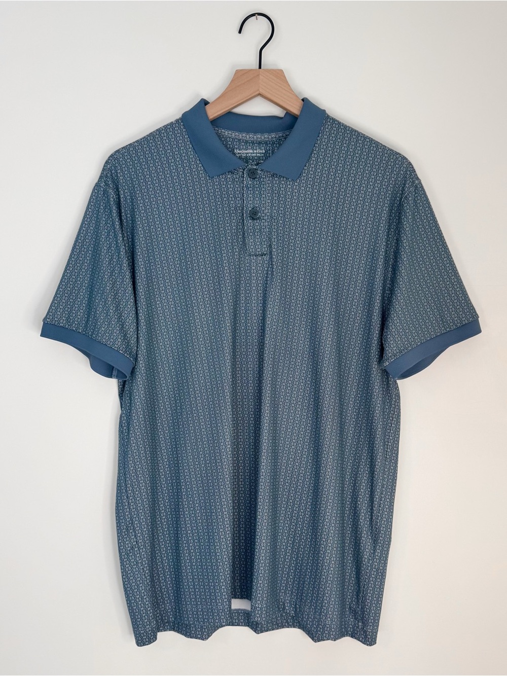 NWOT Abercrombie Blue Patterned Performance Air Knit Polo Size Large
